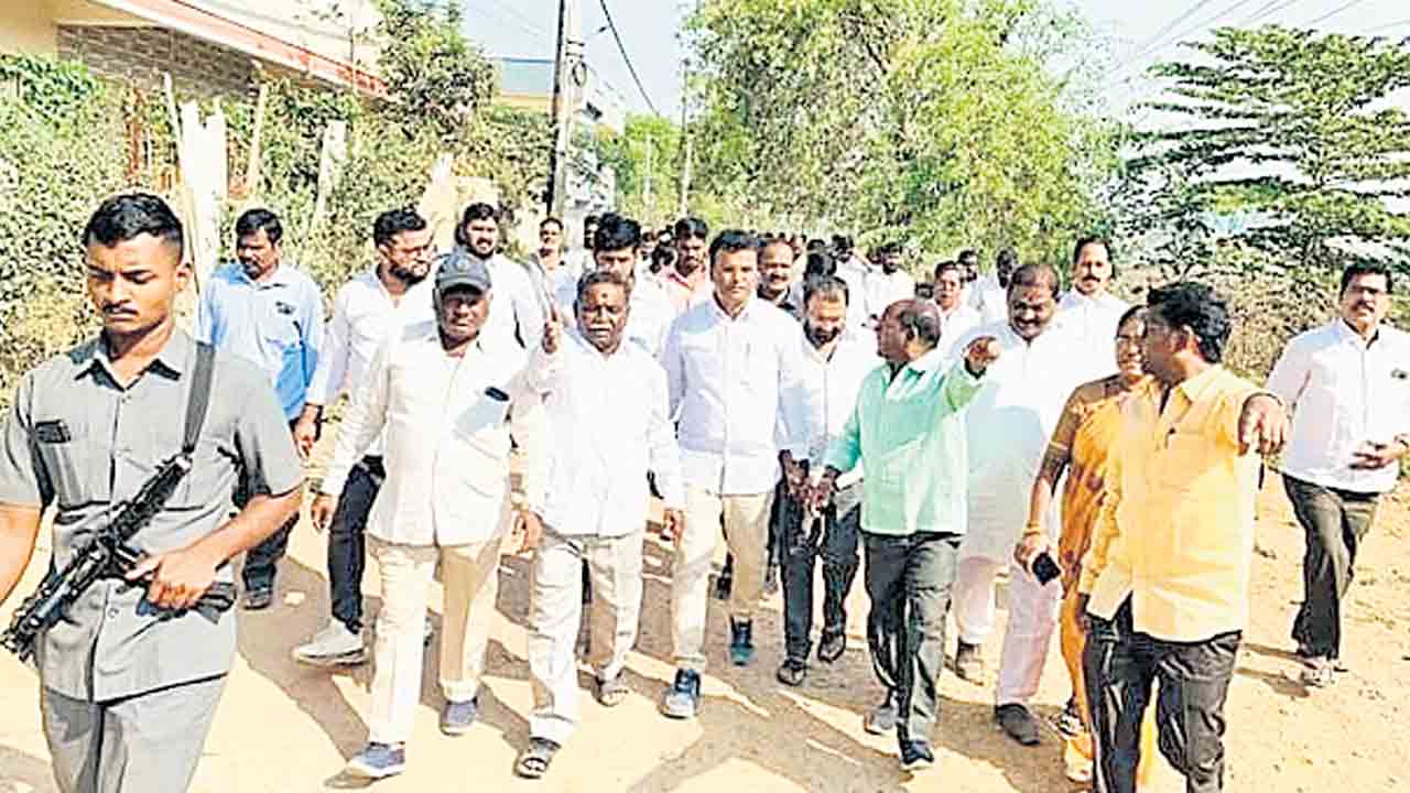 ప్రజా సమస్యలపై ఎమ్మెల్యే ప్రగతియాత్ర..