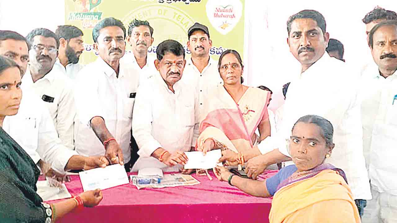 నాటి కలలు.. నేడు సాకారం