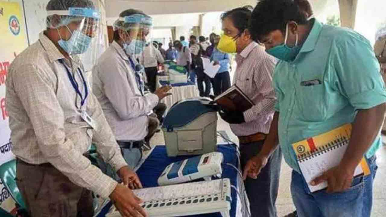 తొలిరోజు రెండు నామినేషన్లు