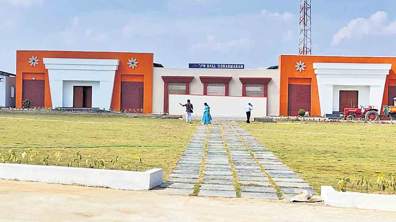 నేడు మంత్రి పర్యటన