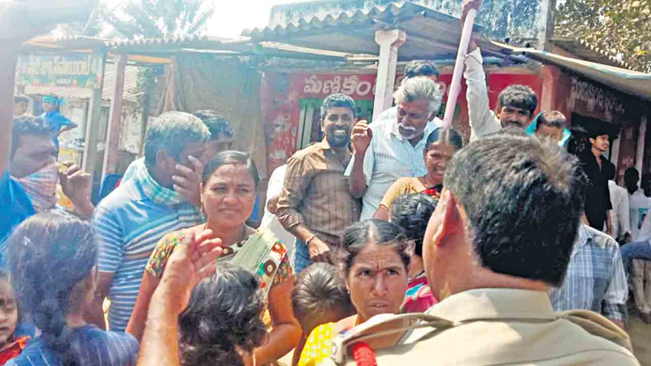 తెలంగాణను దోచుకొనేందుకు వచ్చావా?