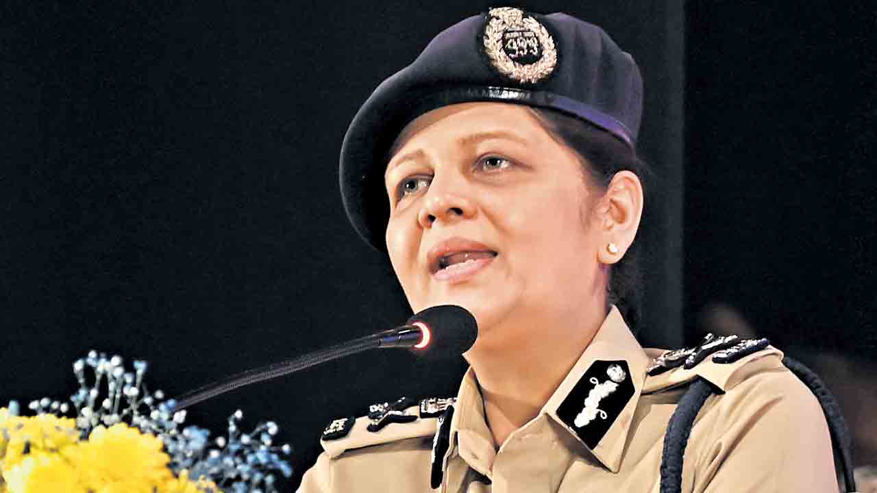 TS Women Saftey | ఆడపిల్లలూ.. ఎవరైనా వేధిస్తున్నారా? వెంటనే ఈ నంబర్లకు కాల్‌ చేయండి