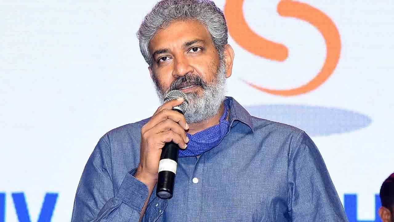 Rajamouli |  ఆ స్క్రిప్ట్‌ చదివి రాజమౌళి తెగ ఏడ్చాడట..!