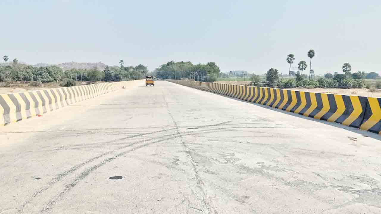 వారధులు సిద్ధం