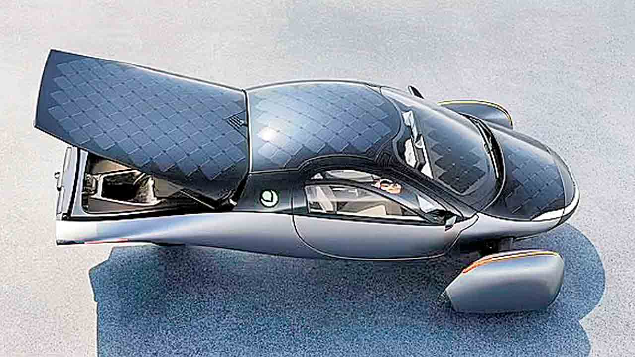 చార్జింగ్‌ అవసరం లేని కారు