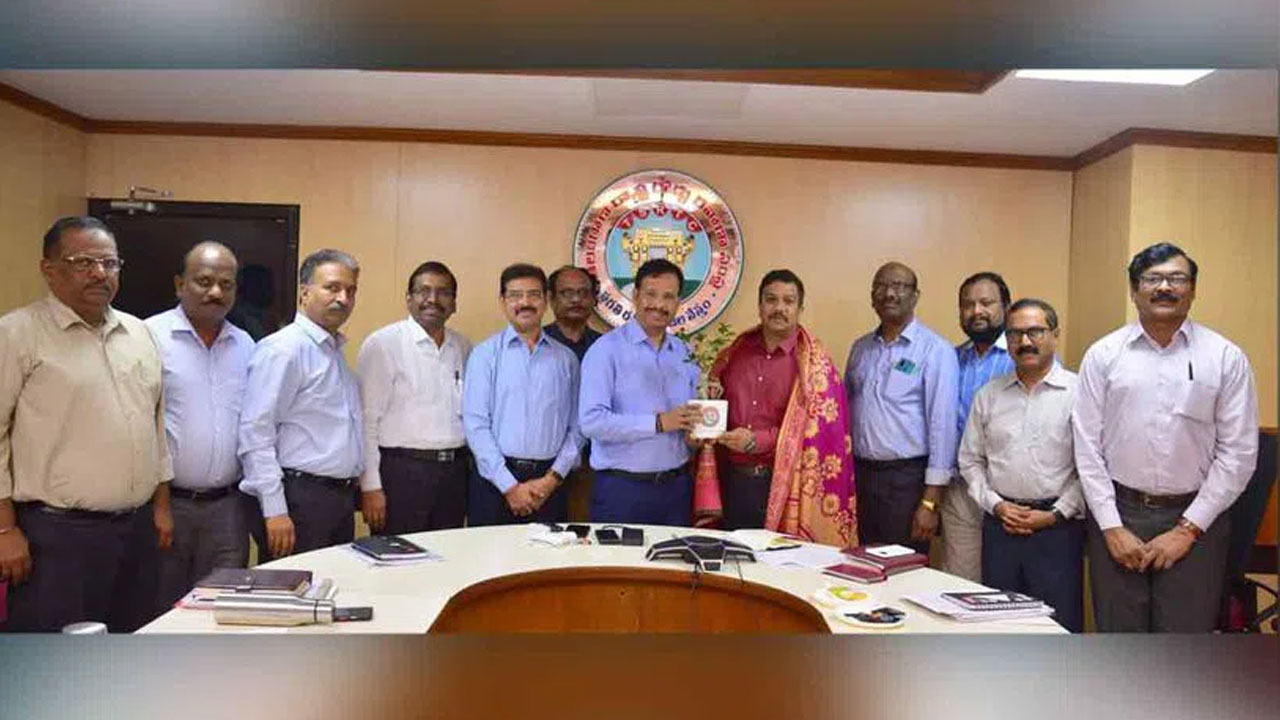 అత్యాచార నిందితుడికి 25 ఏండ్ల కారాగార శిక్ష‌.. సంగ్రామ్ సింగ్‌ను అభినందించిన స‌జ్జ‌నార్