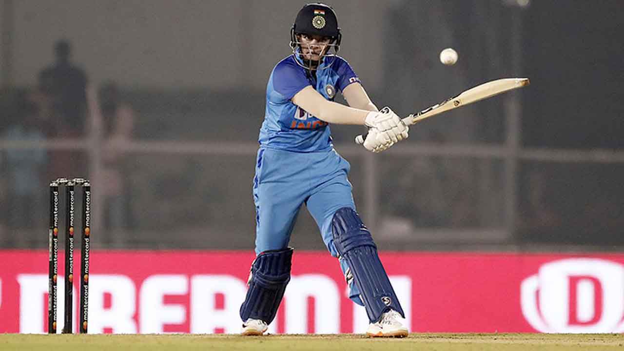 Womens T20 WC | ష‌ఫాలీ వ‌ర్మ ఔట్.. స్కోర్ ఎంతంటే..?
