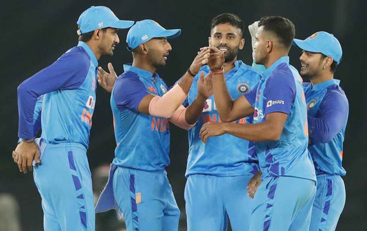 IND vs NZ | ఎనిమిది వికెట్లు కోల్పోయిన కివీస్.. విజ‌యం దిశ‌గా భార‌త్