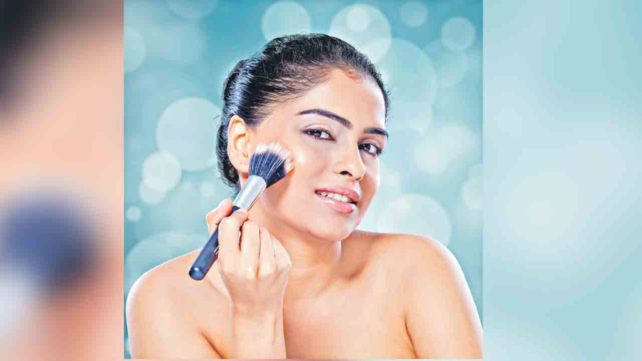 Beauty Tips | అందంగా కనిపించాలని మొహానికి రకరకాల క్రీములు పూస్తున్నారా? ఈ జాగ్రత్తలు కచ్చితంగా పాటించండి