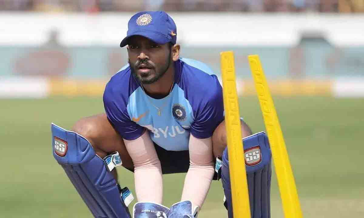 టీం ఇండియా జట్టులో స్థానం సంపాదించుకున్న తెలుగు కుర్రాడు