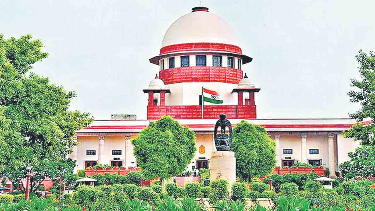 స్వలింగ వివాహాలపై రాజ్యాంగ ధర్మాసనం