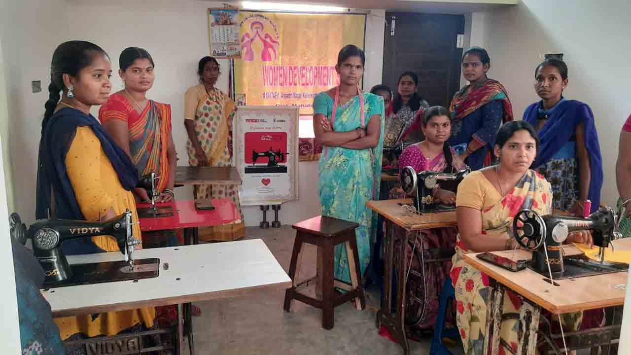 విస్తరిస్తున్న వస్త్రనగరి