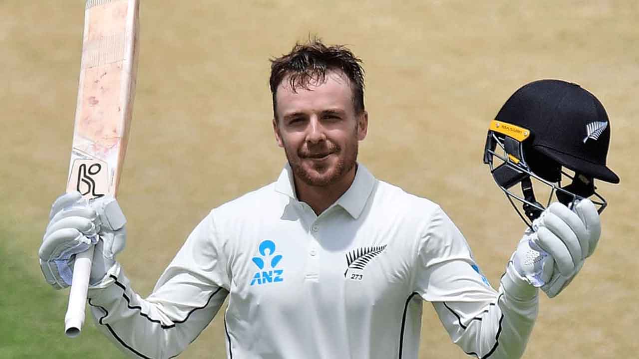 ENG vs NZ | పింక్ బాల్ టెస్టు.. న్యూజిలాండ్ వికెట్ కీప‌ర్ అరుదైన ఘ‌న‌త