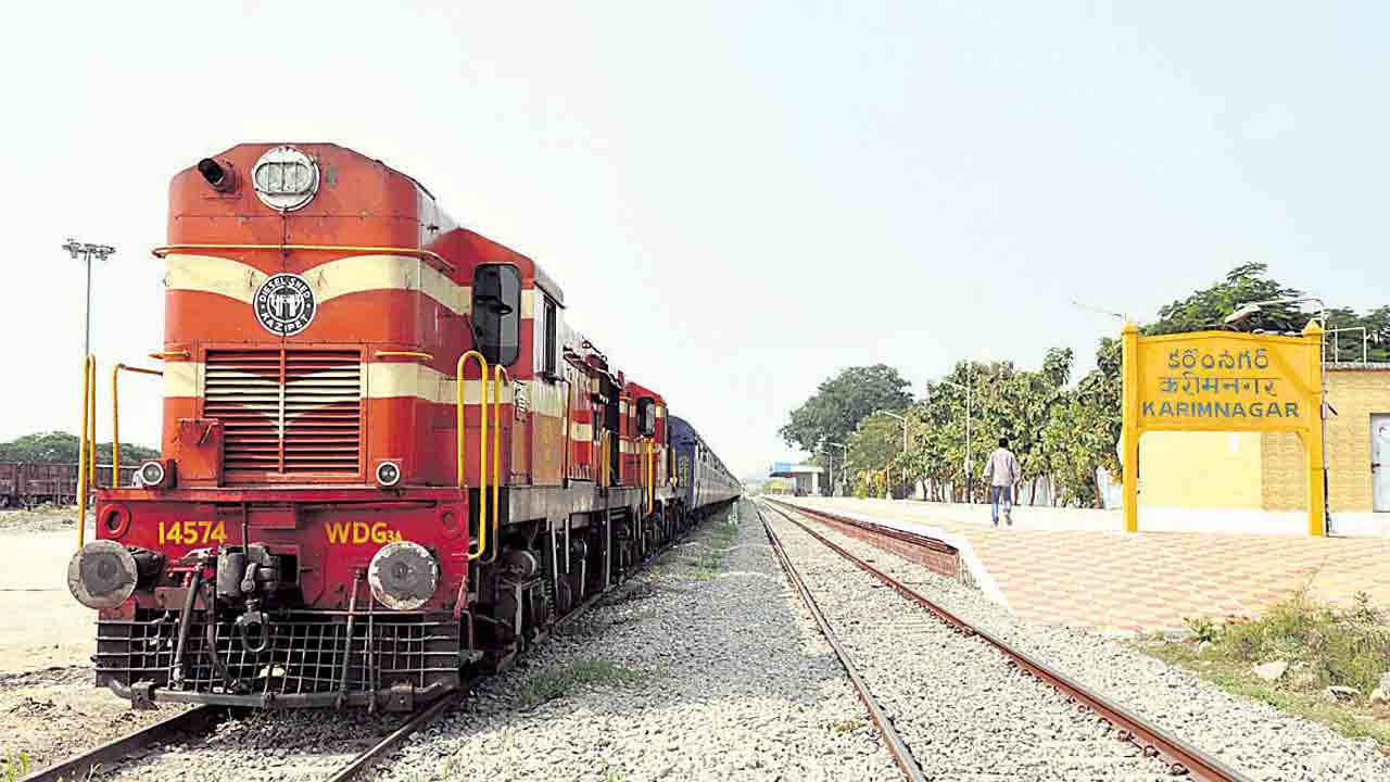 పట్టాలు తప్పిన రైలుబండి.. కేంద్ర బడ్జెట్‌లో మరోసారి అన్యాయం