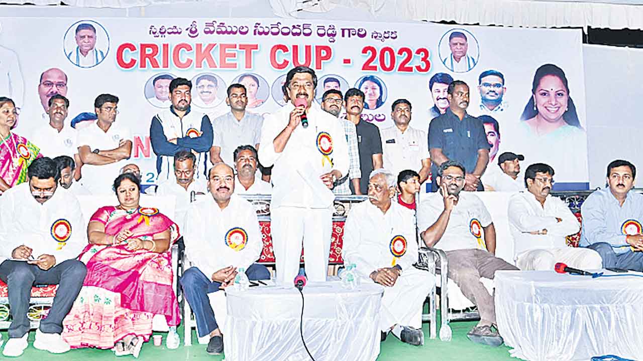 ఉద్యోగులతో ప్రభుత్వానిది పేగు బంధం