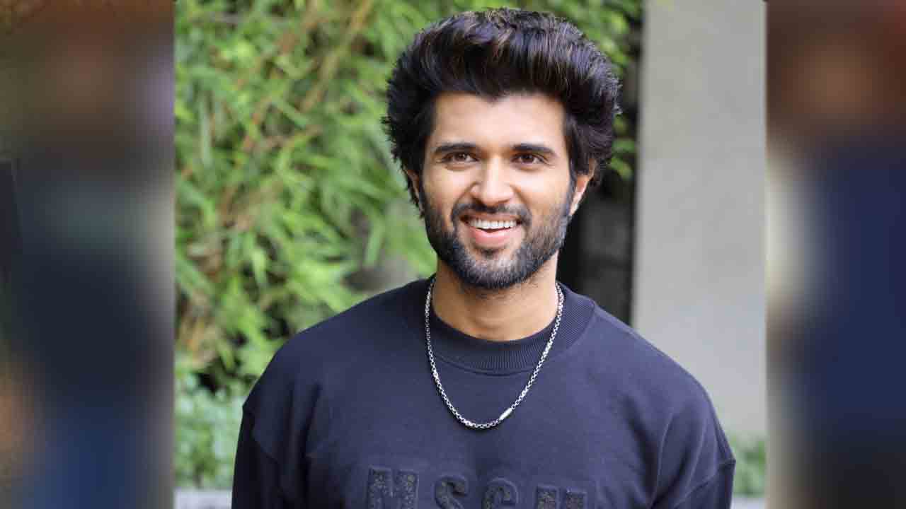 Vijay Devarakonda | అదొక్కటే పెండింగ్‌.. ఏంటో అది మాకూ చెప్పొచ్చుగా అంటున్న అభిమానులు