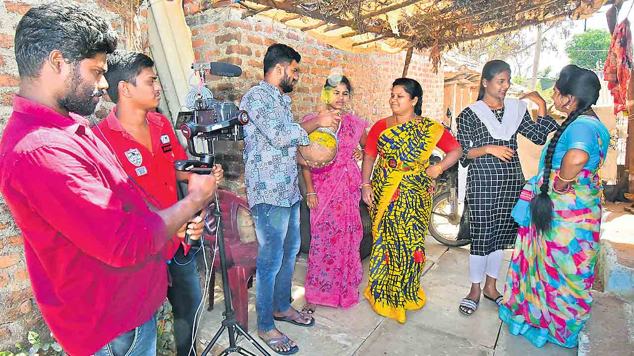 పల్లె పరిమళం@ విలేజ్‌ పటాస్‌