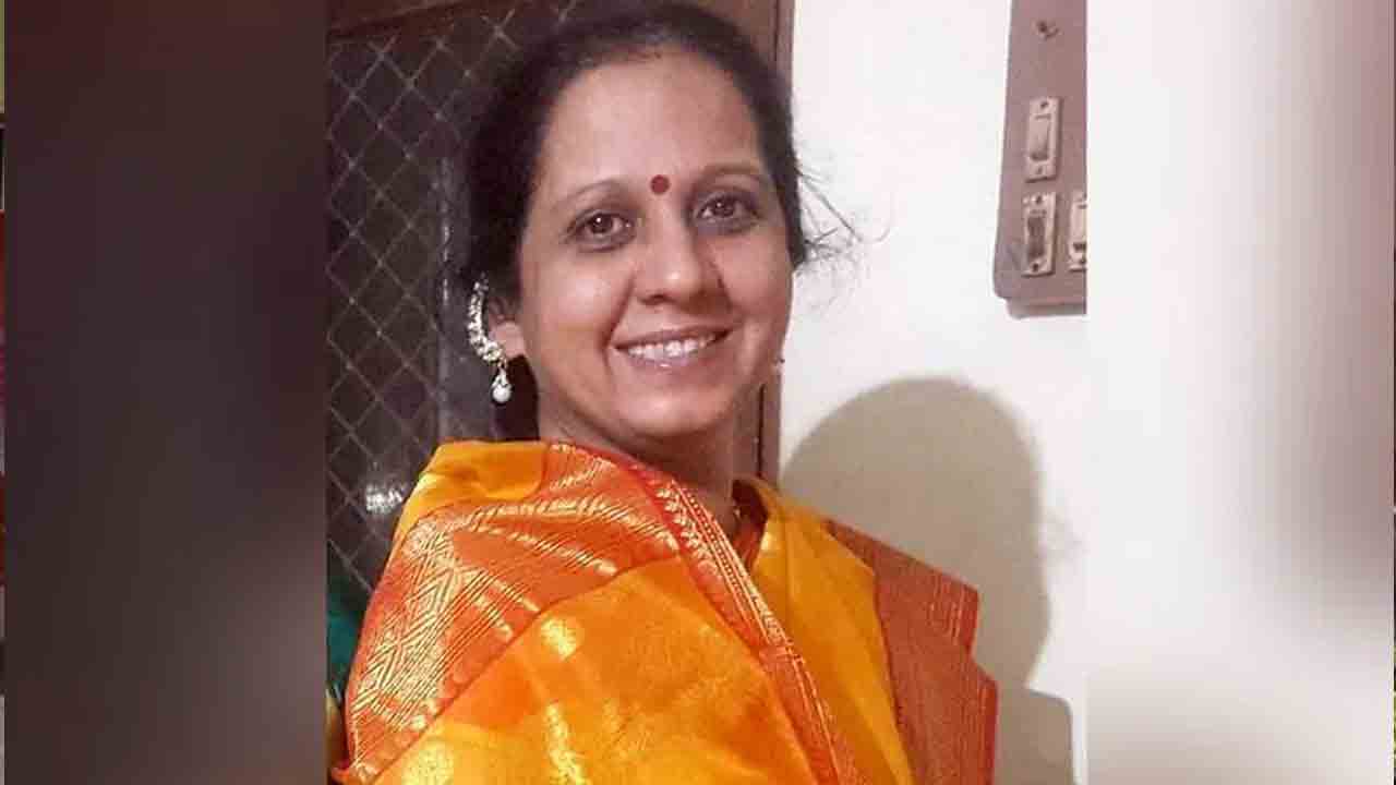 College Principal | ప్రిన్సిపాల్‌పై పెట్రోల్ పోసి నిప్పంటించిన విద్యార్థి.. చికిత్స పొందుతూ మృతి