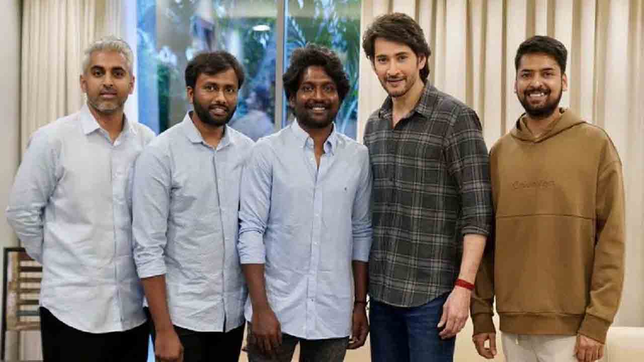 Mahesh Babu | మహేష్‌ బాబు మెచ్చిన రైటర్‌ పద్మభుషణ్‌..!