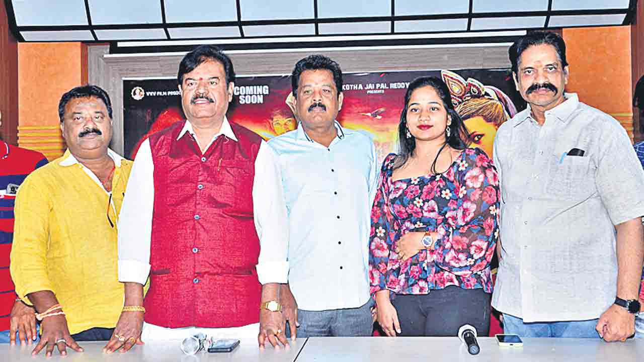 గ్రాఫిక్స్‌ ఆకర్షణగా ‘వీరఖడ్గం’