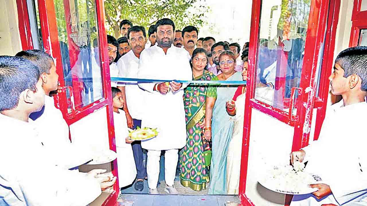 నాణ్యమైన విద్య అందించడమే లక్ష్యం