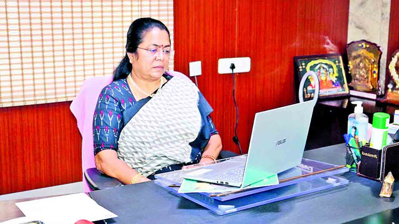 సకల సౌకర్యాలతో నూతన పరిపాలనా భవనం