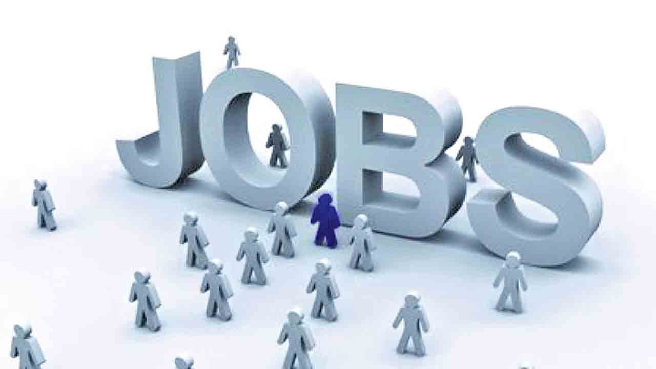 ప్రతిపక్షాల రాజకీయంలో పడొద్దు