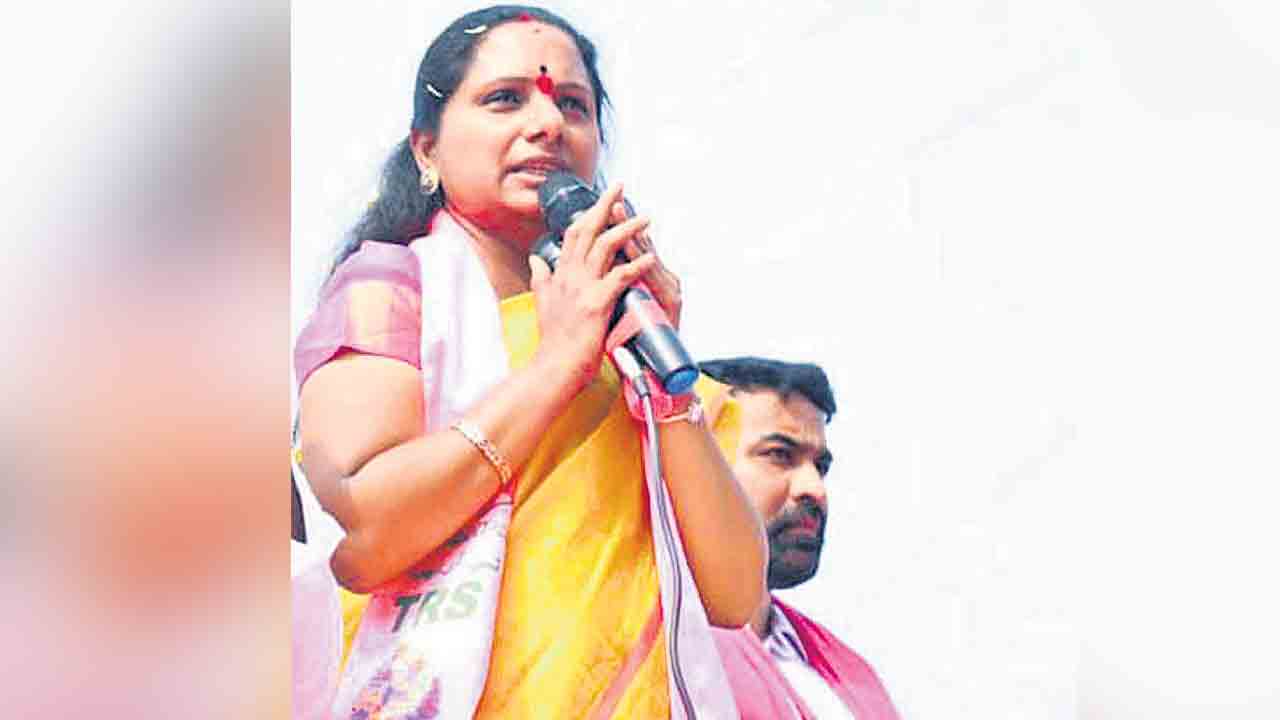 ఎదుర్కొనలేకే బీజేపీ కుట్ర