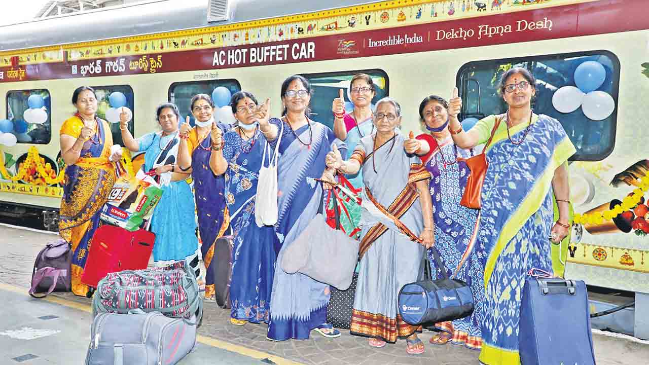 భారత్‌ గౌరవ్‌ రైలు ప్రారంభం