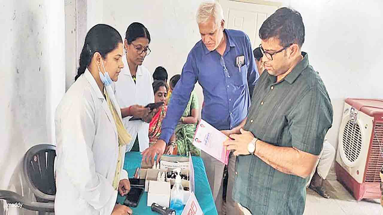 కంటి వెలుగు శిబిరం,పీహెచ్‌సీల తనిఖీ