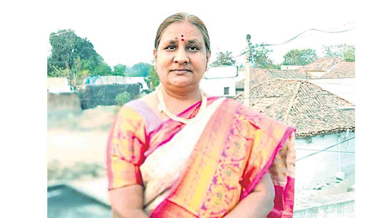 నందినికి రాష్ట్ర ప్రభుత్వ పురస్కారం