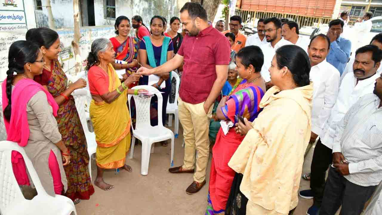 ‘కంటి వెలుగు’ సద్వినియోగం చేసుకోండి