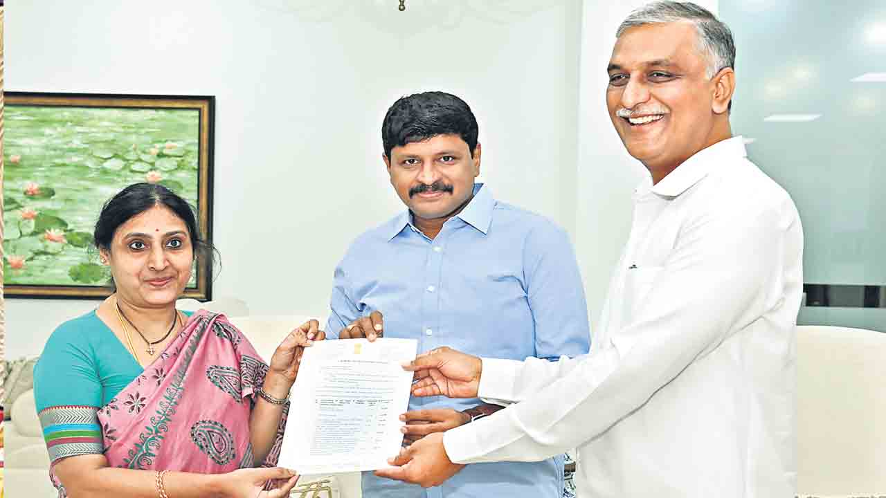 పురుడుపోసిన పేట్లబుర్జుకు 50 లక్షలు