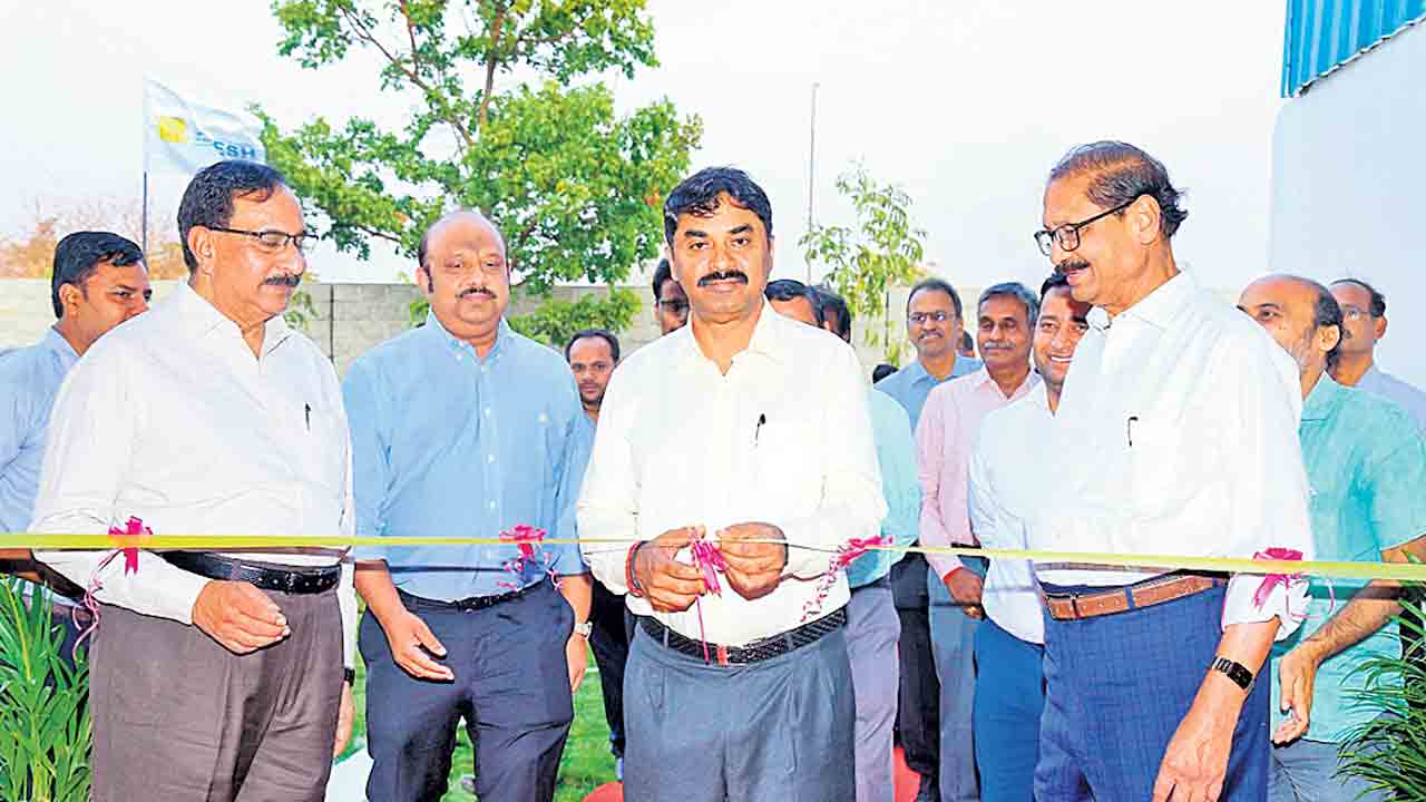 మేడ్చల్‌లో లోకేశ్‌ మెషీన్స్‌ ప్లాంట్‌