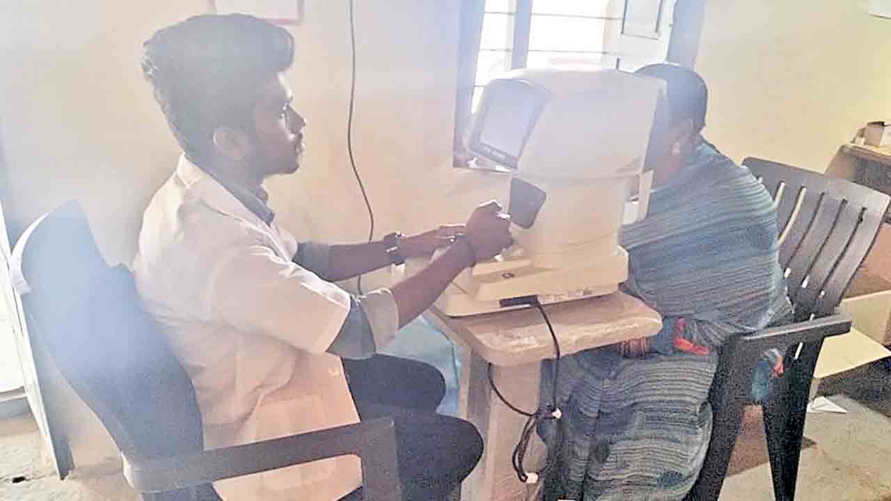 కొనసాగుతున్న ‘కంటి వెలుగు’