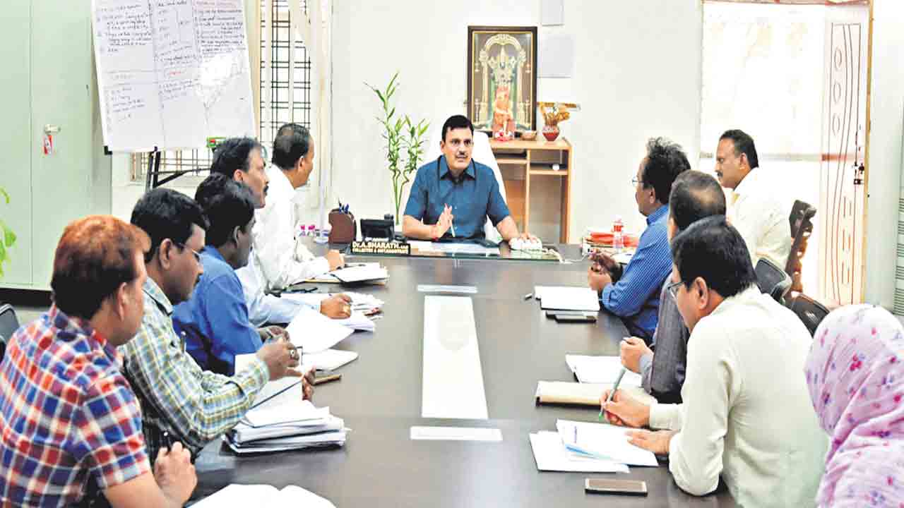 భూ సేకరణ వేగవంతం చేయాలి