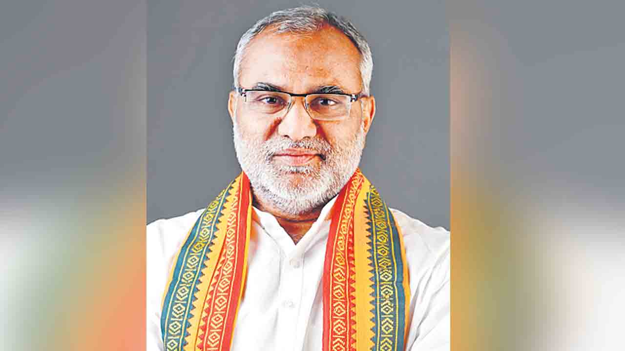 బండి ఒంటెత్తు పోకడలతో.. బీజేపీకి తీరని నష్టం