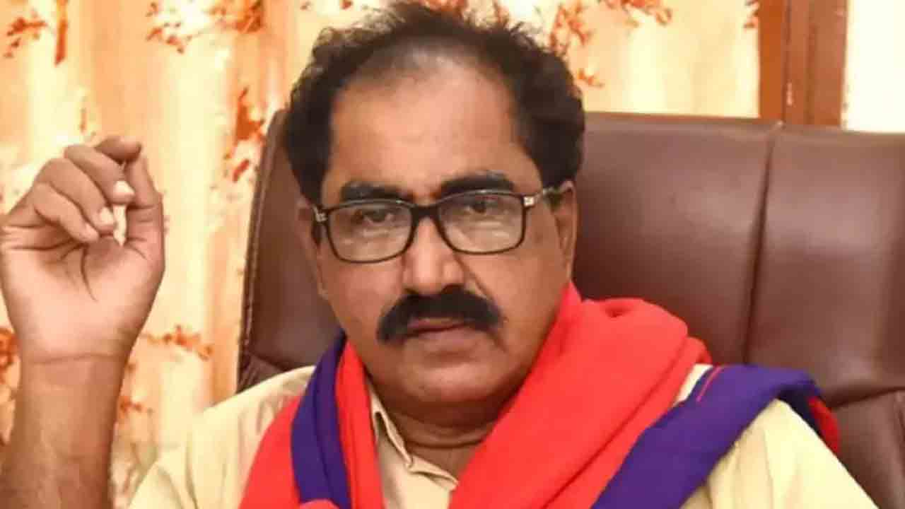 మతోన్మాద బీజేపీని ఓడించడమే లక్ష్యం