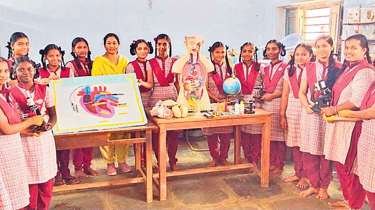 విద్యార్థులు సైన్స్‌తో నూతన ఒరవడి సృష్టించాలి