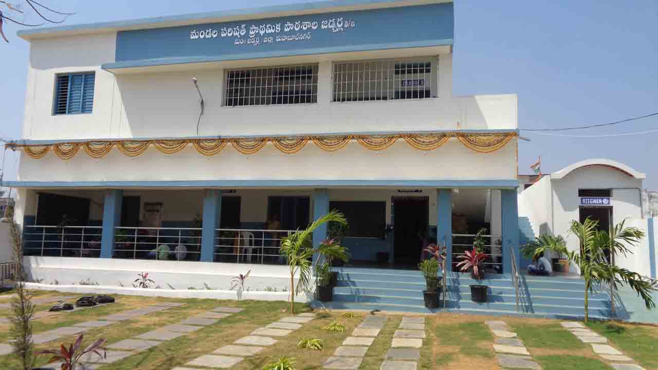 కార్పొరేట్‌ హంగులతో..