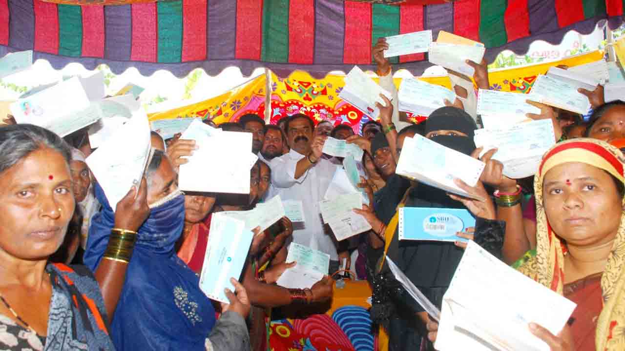 దేశానికి దిక్సూచి బీఆర్‌ఎస్‌ పాలన