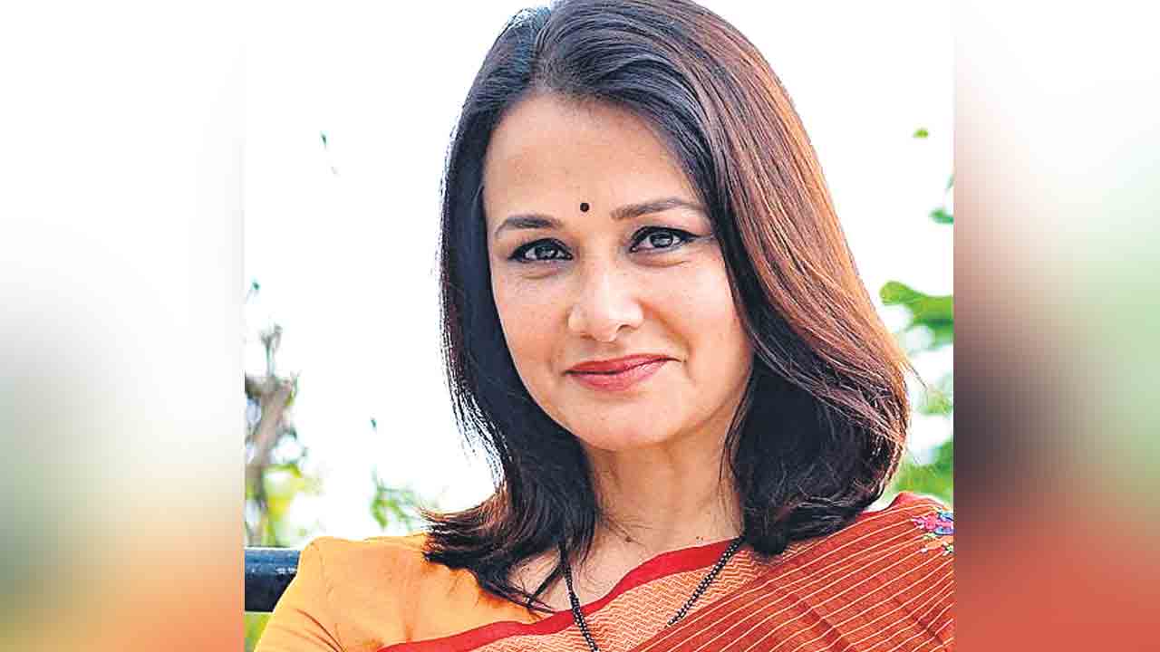 Amala Akkineni | కుక్కలను శత్రువులుగా చూడకండి.. అక్కినేని అమల విజ్ఞప్తి