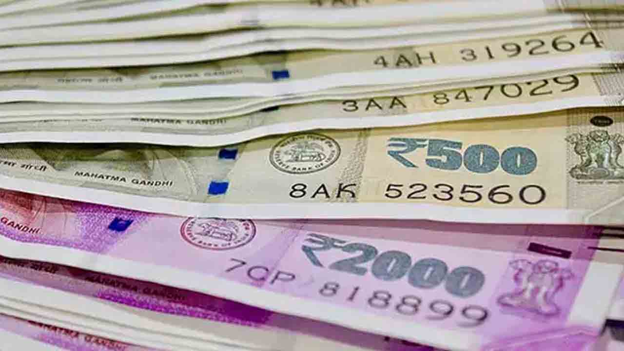 TSPSC Paper leak | రూ.10 లక్షలకు కొని 13.5 లక్షలకు విక్రయం.. టీఎస్‌పీఎస్సీ ఏఈ పేపర్‌ లీక్‌లో సంచలన విషయాలు వెల్లడి