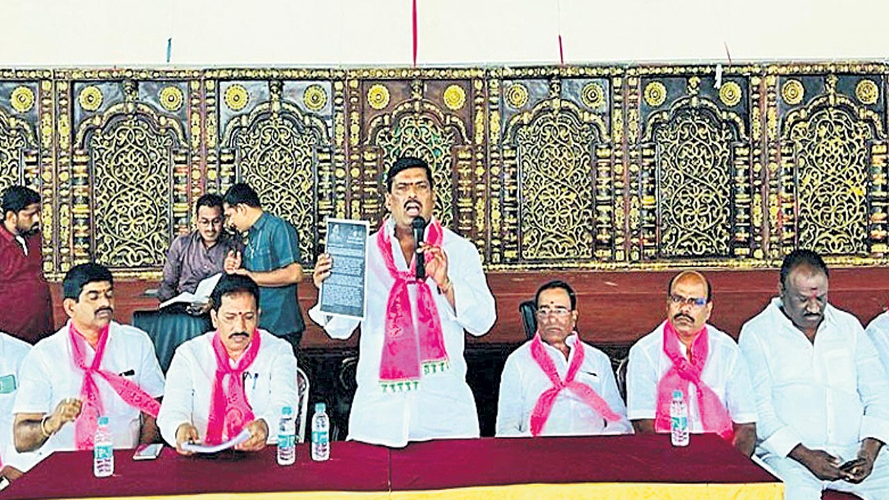 పేదల సంక్షేమానికి పెద్దపీట