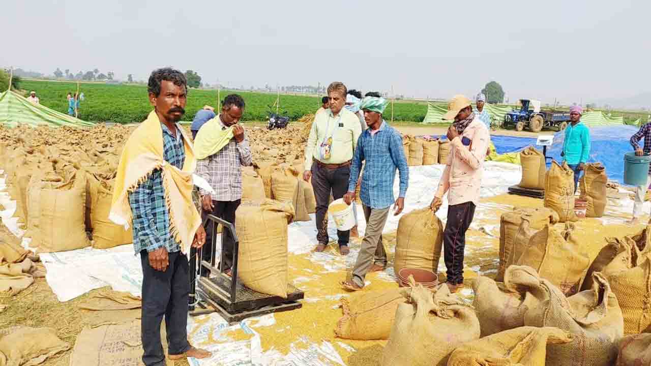 4 లక్షల మెట్రిక్ టన్నులు