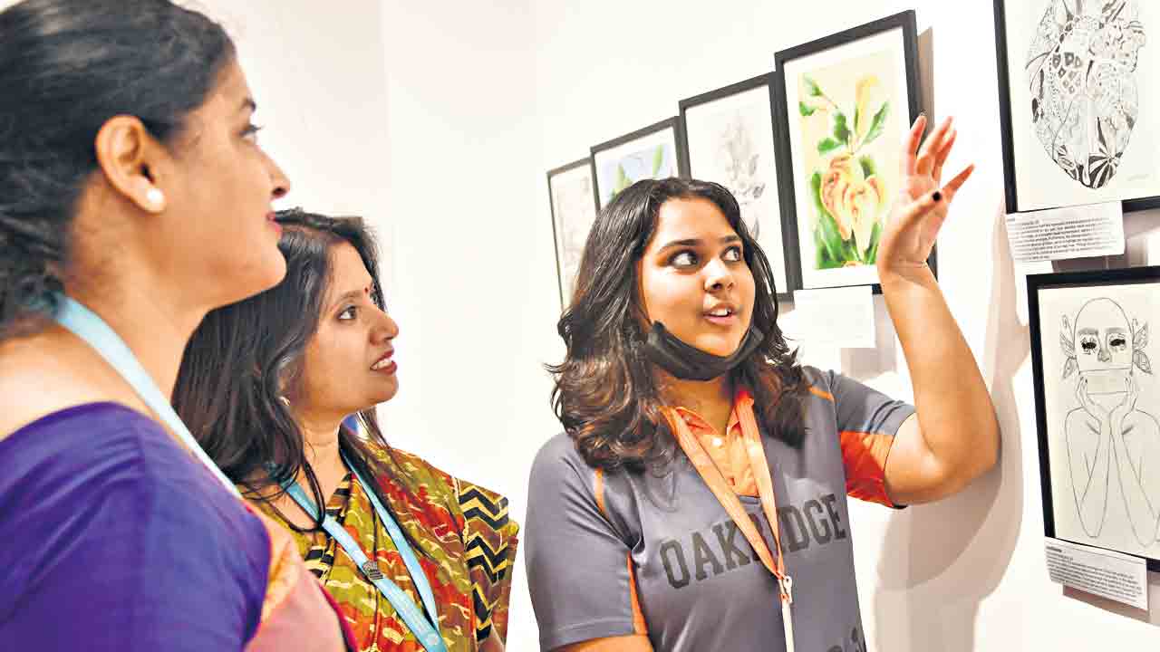 ఆలోచించేలా.. ఆకట్టుకునేలా..!