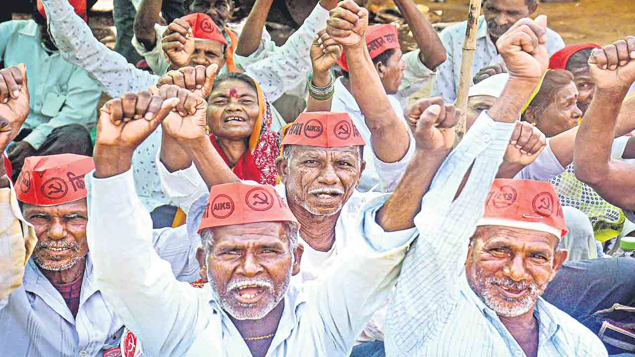 ‘మహా’ రైతు విజయం