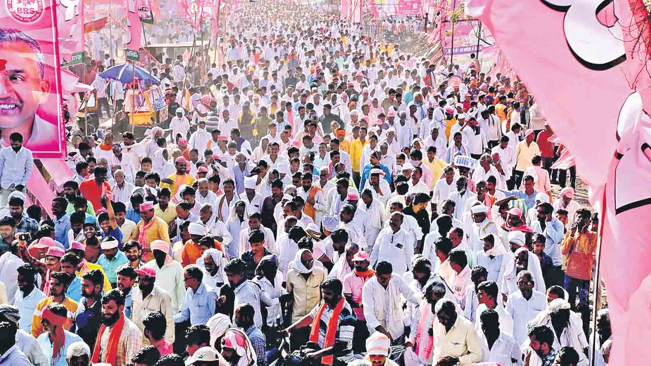 సభకు రాకుండా దావత్‌ల ఎర