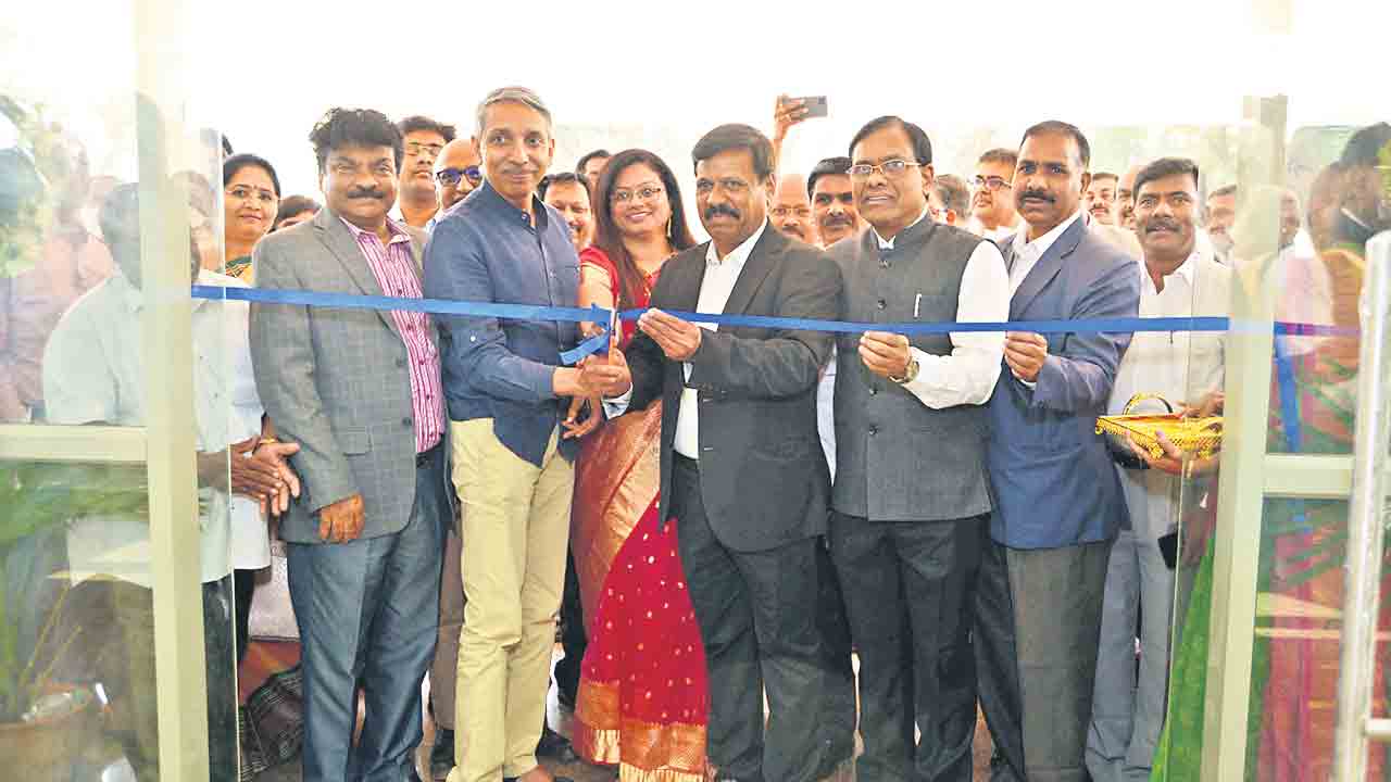 అసిస్టెంట్‌ ప్రొఫెసర్లకు పీహెచ్‌డీ అవసరం లేదు