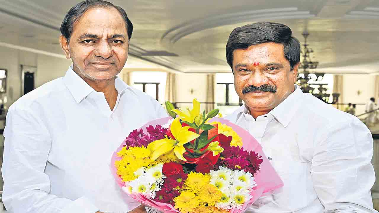 మంత్రి వేములకు సీఎం కేసీఆర్‌ బర్త్‌డే విషెస్‌